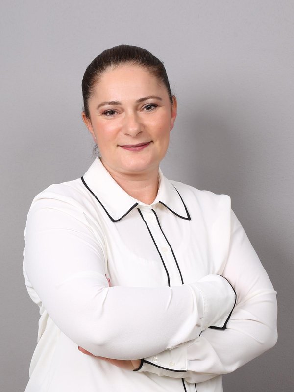 Frau Ademi